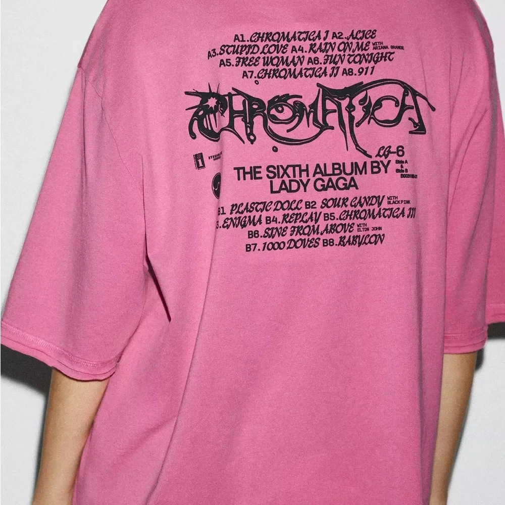 ZARA Lady Gaga Washed Effect T-Shirt - Picture 6 of 9